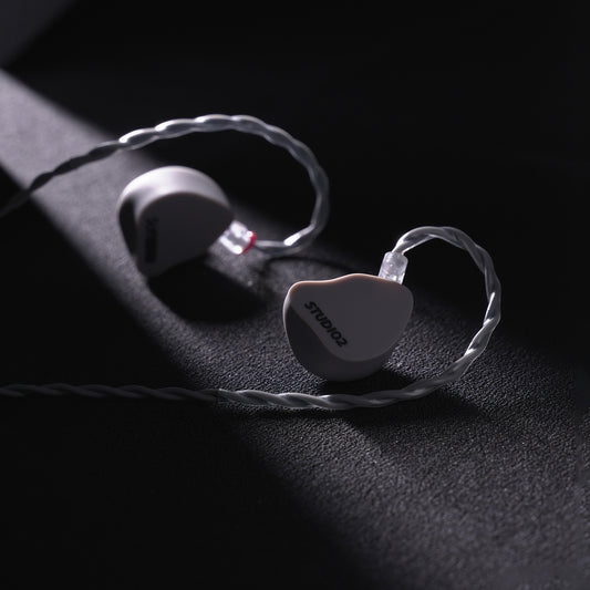 Softears Studio2 earphones are suitable for stage performance, monitoring, and music listening, and can be customized as CIEM